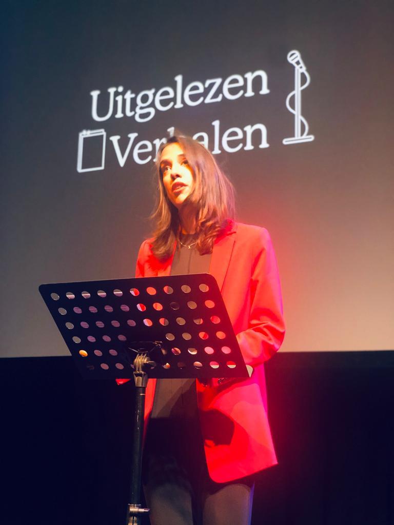 Lara Nuberg leest eigen verhaal voor