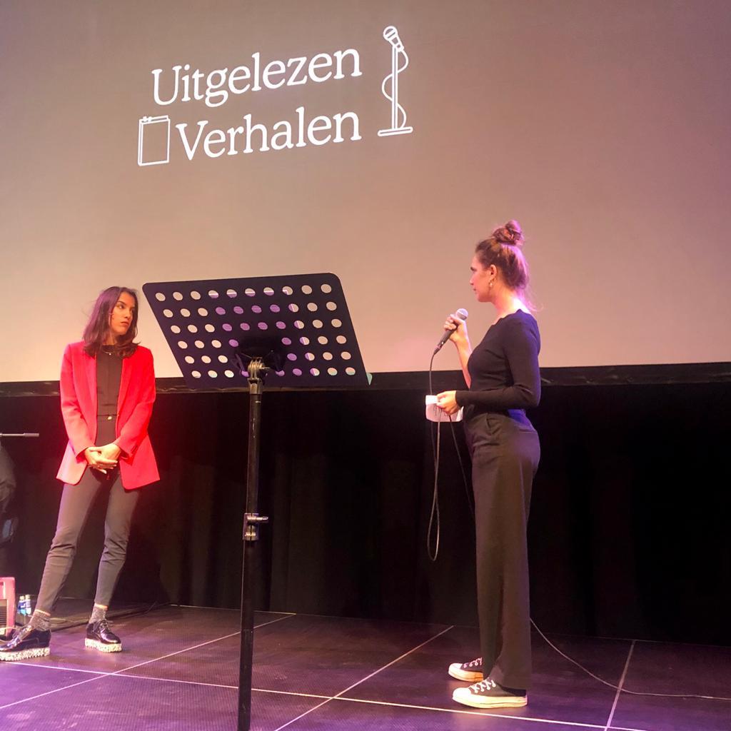 Lieske Pricker (rechts) interviewt Lara Nuberg.