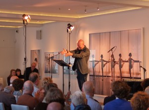 Diederik van Vleuten eert LH Wiener     